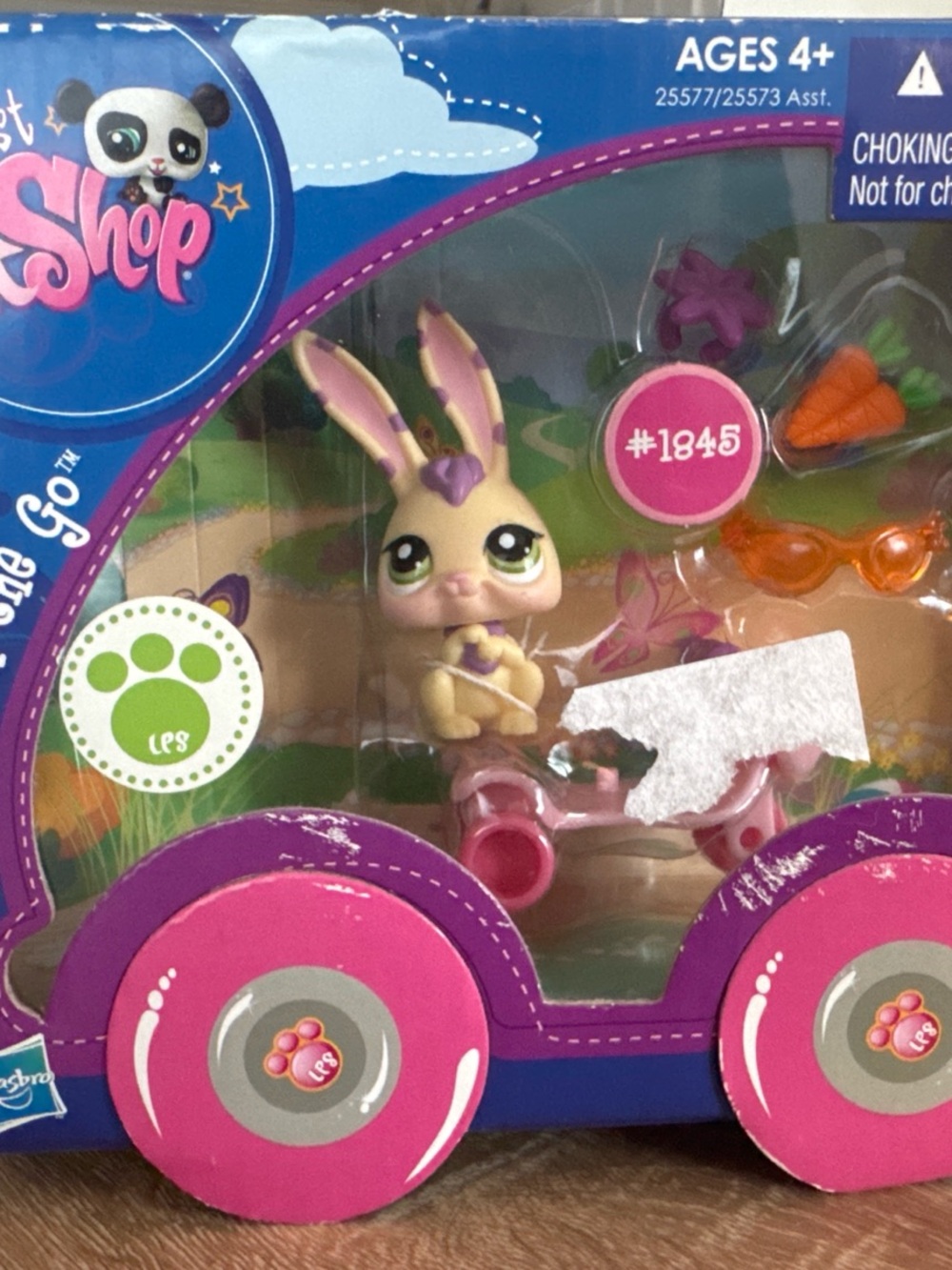 Littlest Pet Shop LPS #1845 Rabbit Bunny Pets on the Go Vehicle 2010 Hasbro